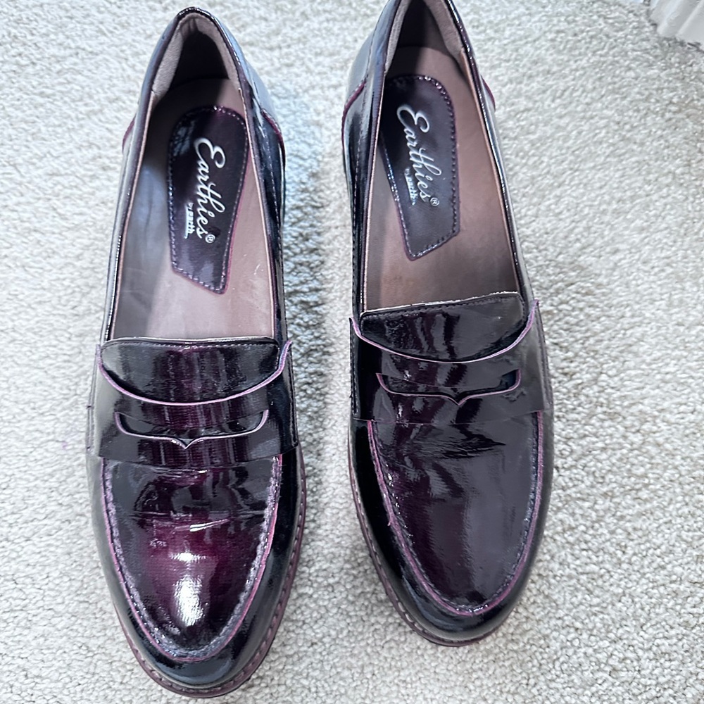 Earthies Glossy Dark Loafers Womens Size 7.5
